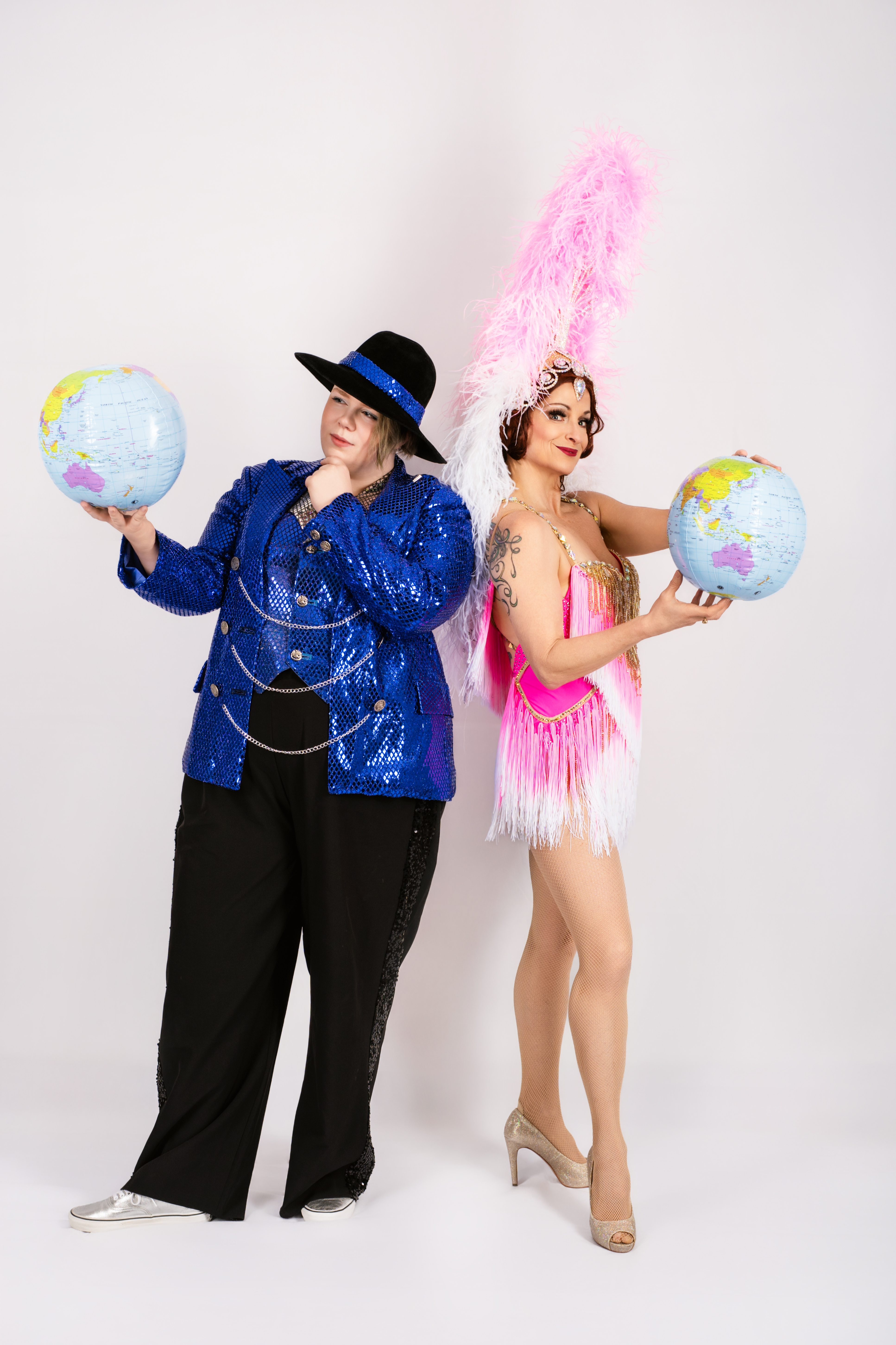 Showgirls and sharks 4